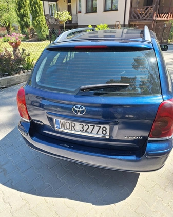 Toyota Avensis cena 7500 przebieg: 398986, rok produkcji 2004 z Tychy małe 106